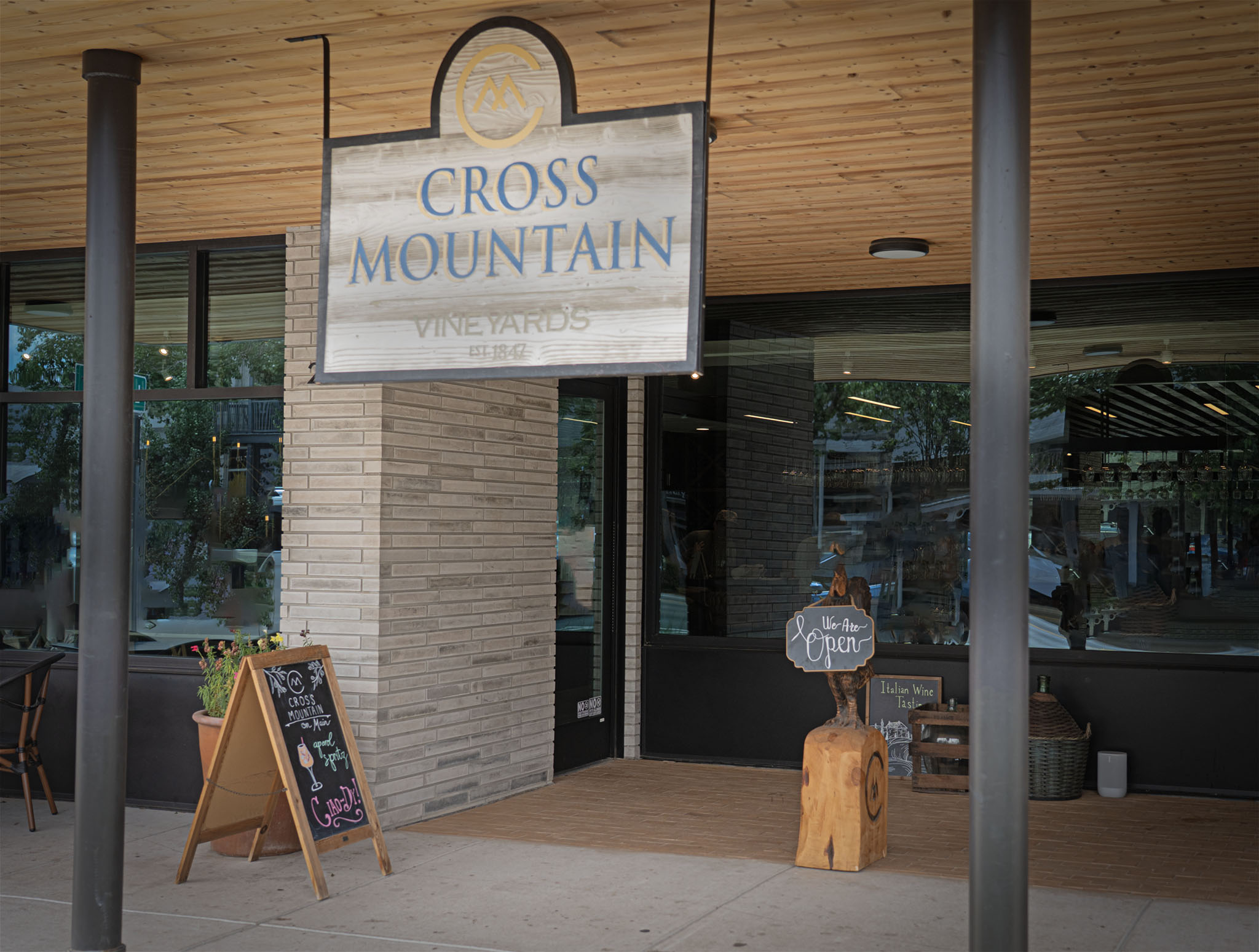 Cross Mountain Vineyards